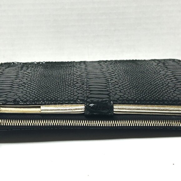 Micheal Kors iPad Padfolio - Picture 5 of 8